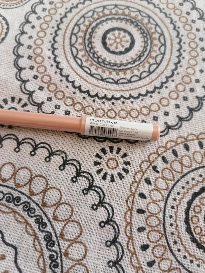Eye liner blanc neuf Moonface - photo numéro 3