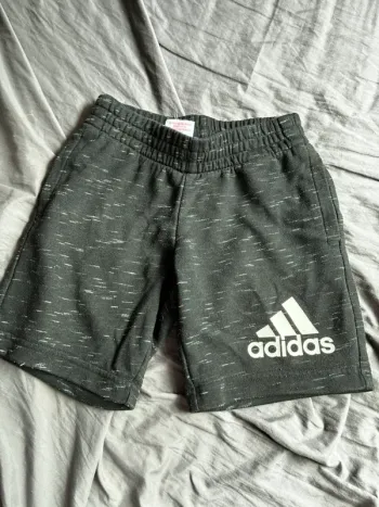 Short adidas