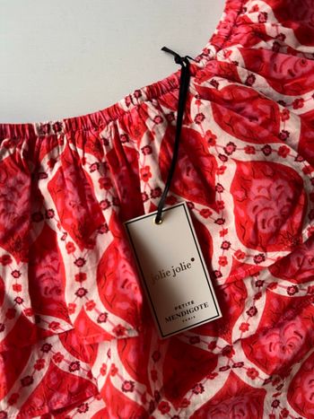 Superbe Top asymétrique neuf taille s petite mendigote 