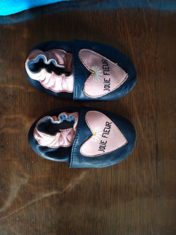 Petits chaussons cuir