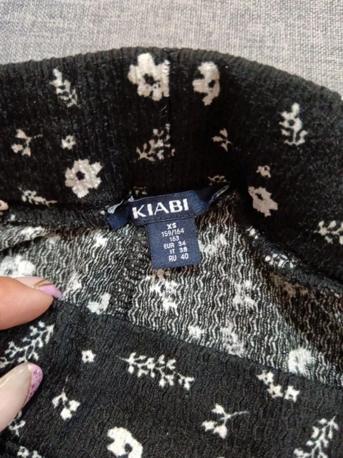C54 pantalon noir/blanc imprimé kiabi XS - photo numéro 3