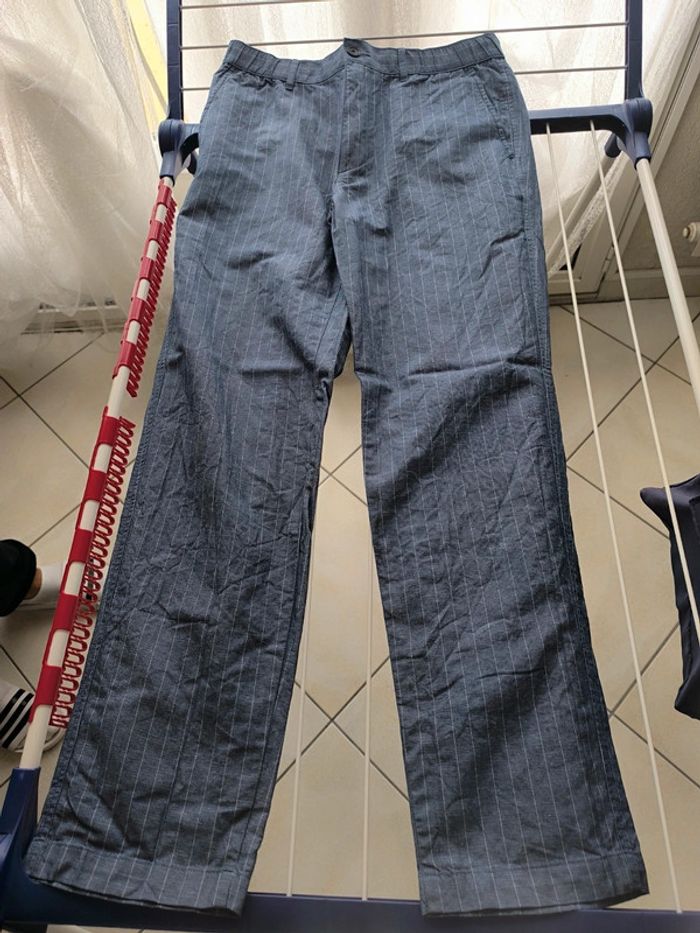 Pantalon Uniqlo bleu rayé blanc M - photo numéro 4