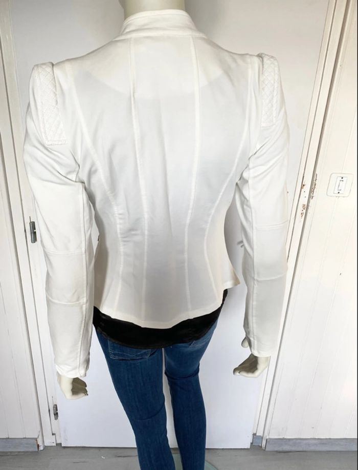 Veste style perfecto – Blanc cassé – Détails dorés – Taille 38/M – Excellent état - photo numéro 14