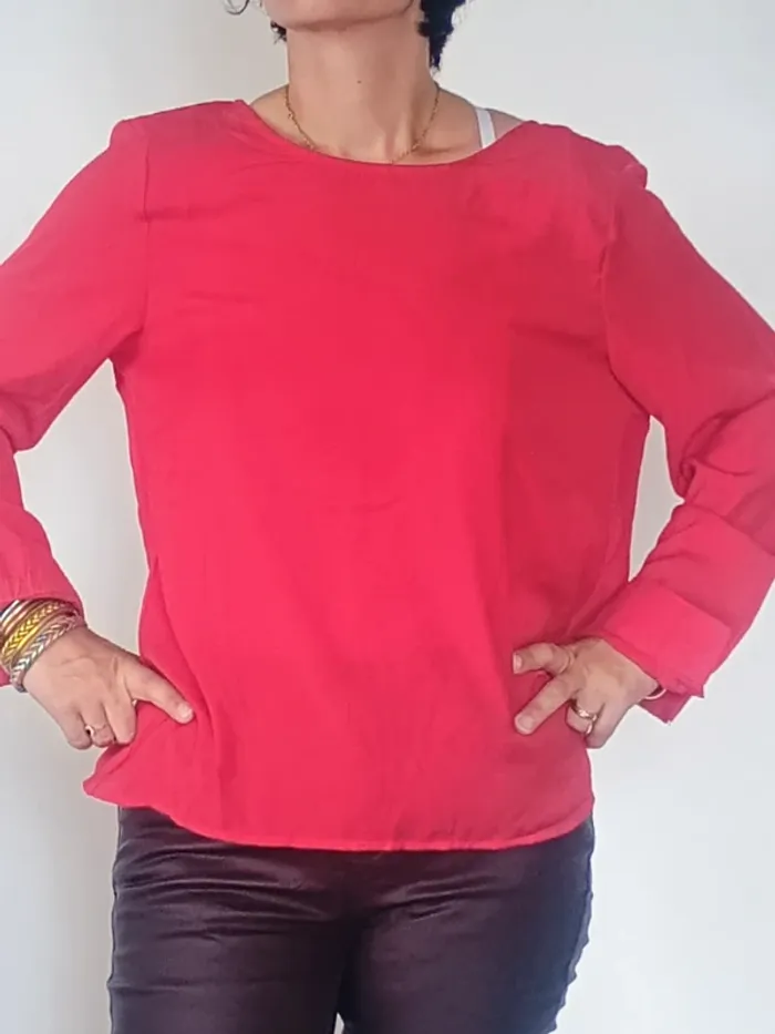 Top dos dénudé rouge neuf L