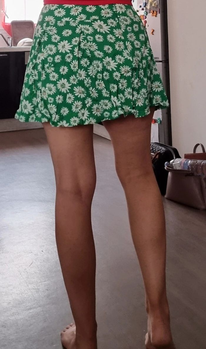 Jupe verte fleuri - photo numéro 3