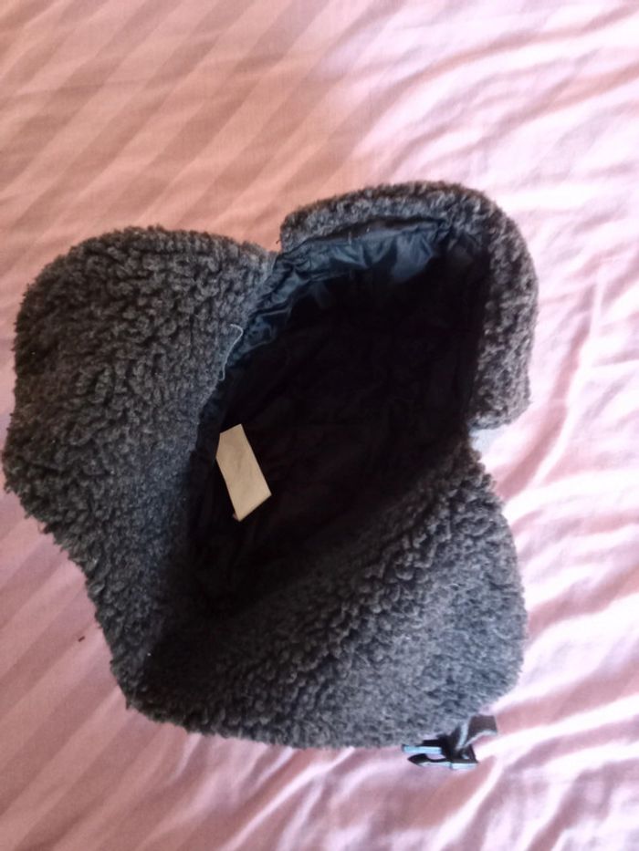 Bonnet - photo numéro 2