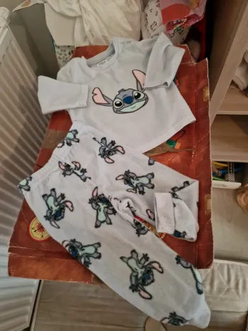 Pyjama stitch 9-12 mois