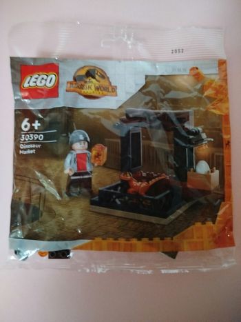 Polybag Lego Jurassic world - Dinosaur Market