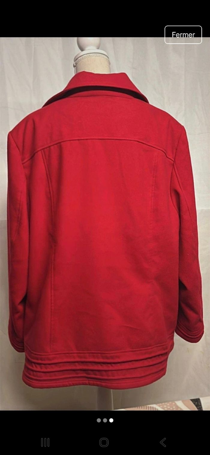 Manteau rouge the art of being me t 52 - photo numéro 3