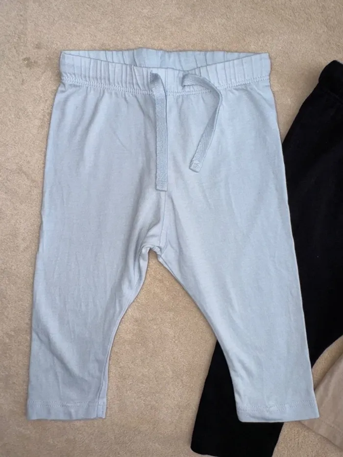 Lot 4 pantalons fin été • h&m • taille 4 et 6 mois - photo numéro 4
