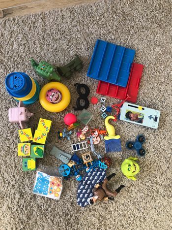 Lot de jouets toupie divers