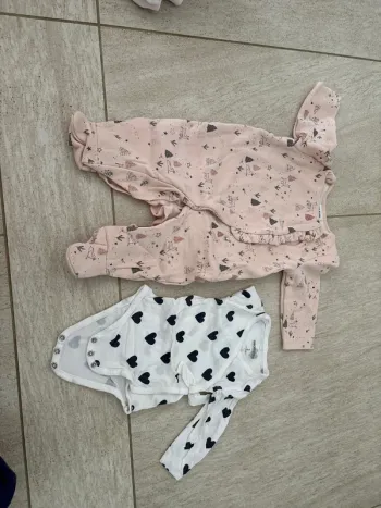 Vêtements bebe fille 3-4mois