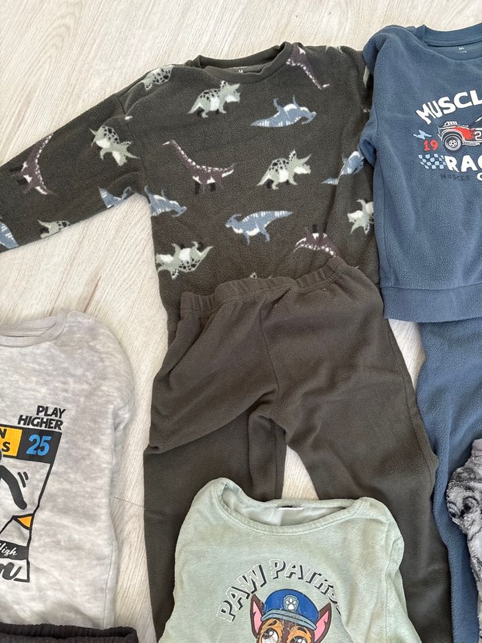 Lot pyjamas velours garçon 6 ans - photo numéro 3