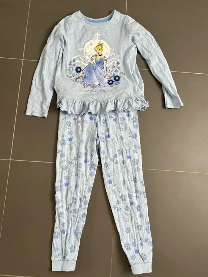 Pyjama cendrillon Disney store 9-10 ans