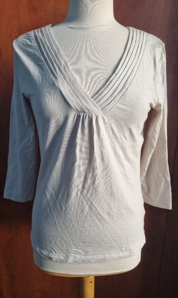 Pull col V taille 12 (40FR)