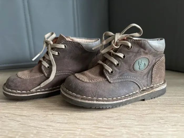 Chaussure taille 24 - photo numéro 2