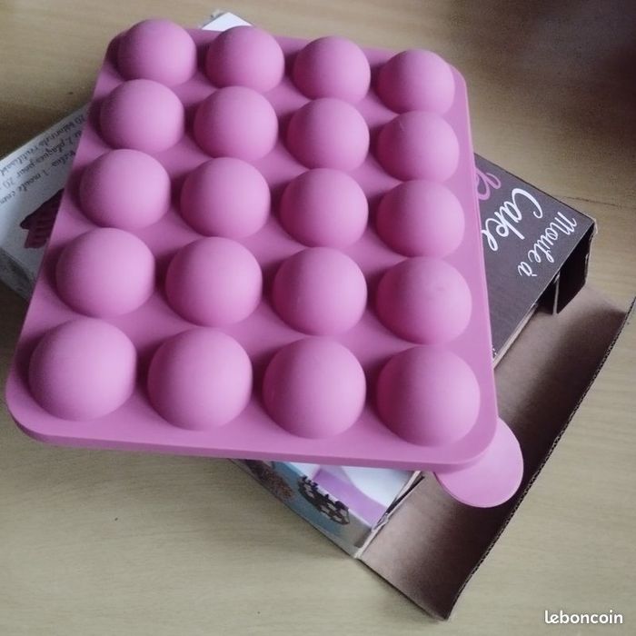Moule silicone à cake pops Neuf - photo numéro 8