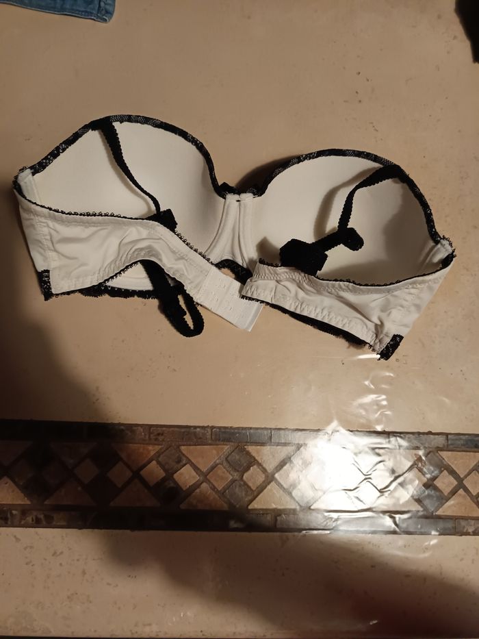 Soutien gorge - photo numéro 4