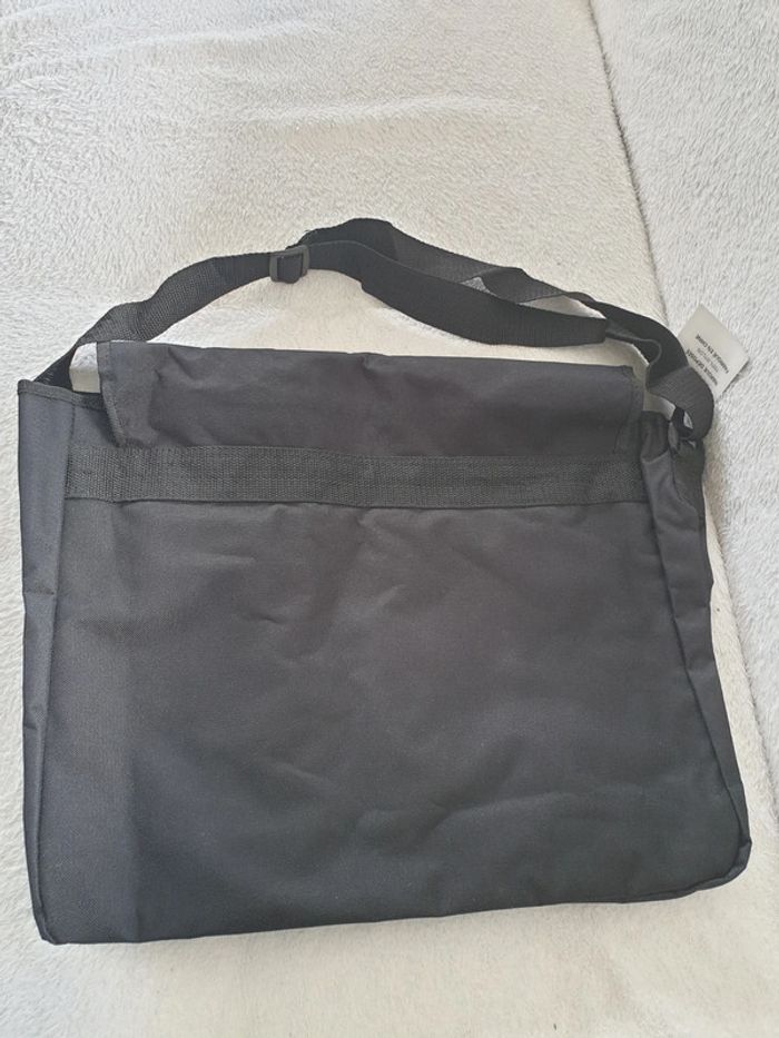 Très grand sac neuf - photo numéro 4