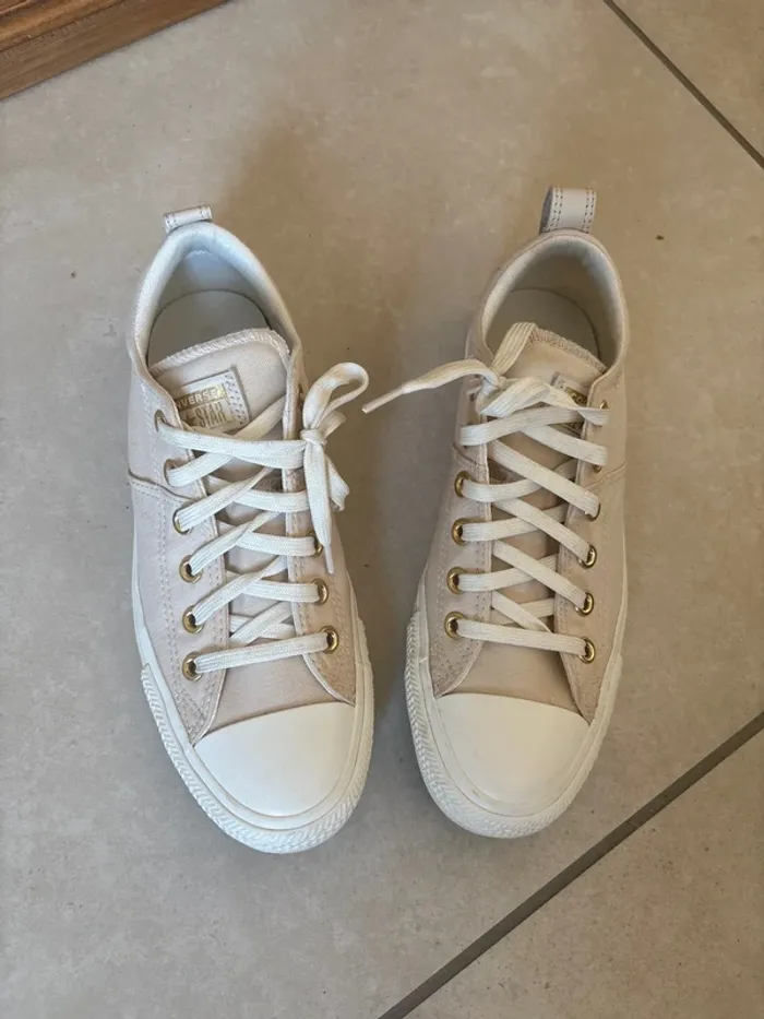 Converse rose pale