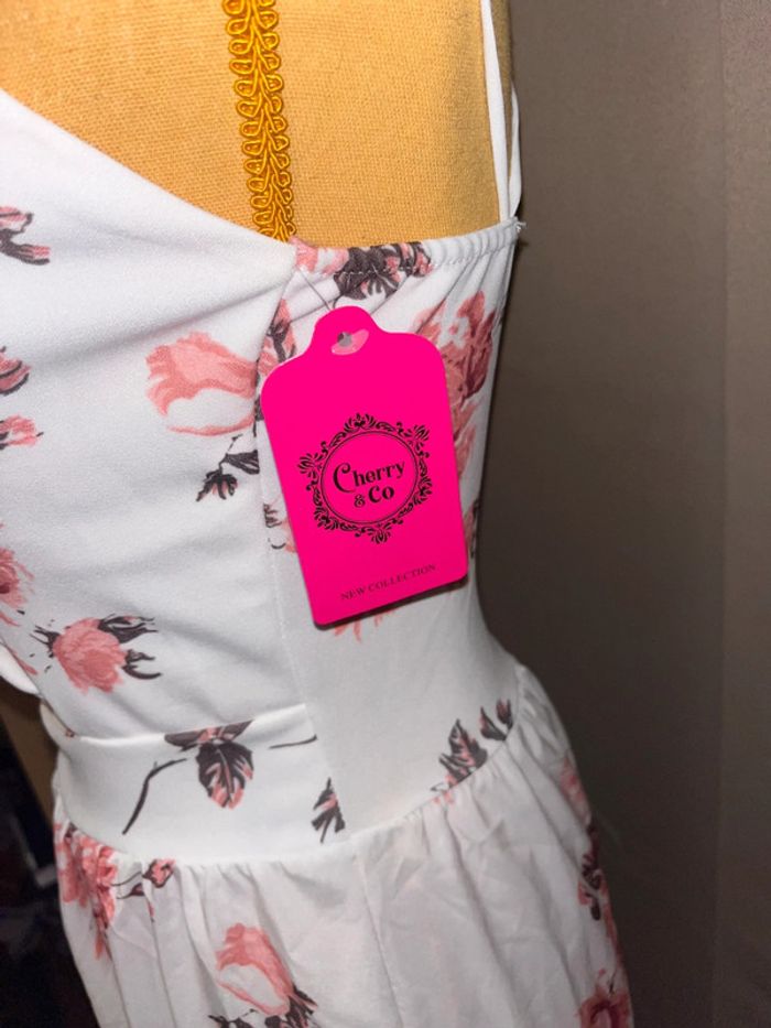 Magnifique robe longue fleurie fendue neuve - photo numéro 5