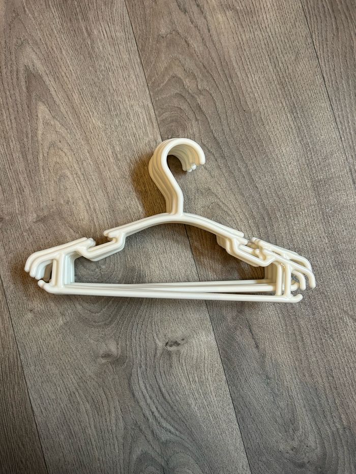 Lot de cintres bébé/enfant - photo numéro 3