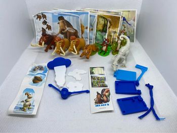 Lot de 10 surprises kinder ice âge 3 et leur papier