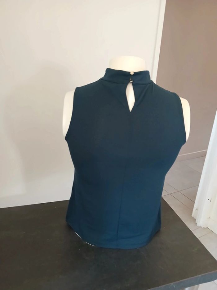 Blouse sans manche XS - photo numéro 2