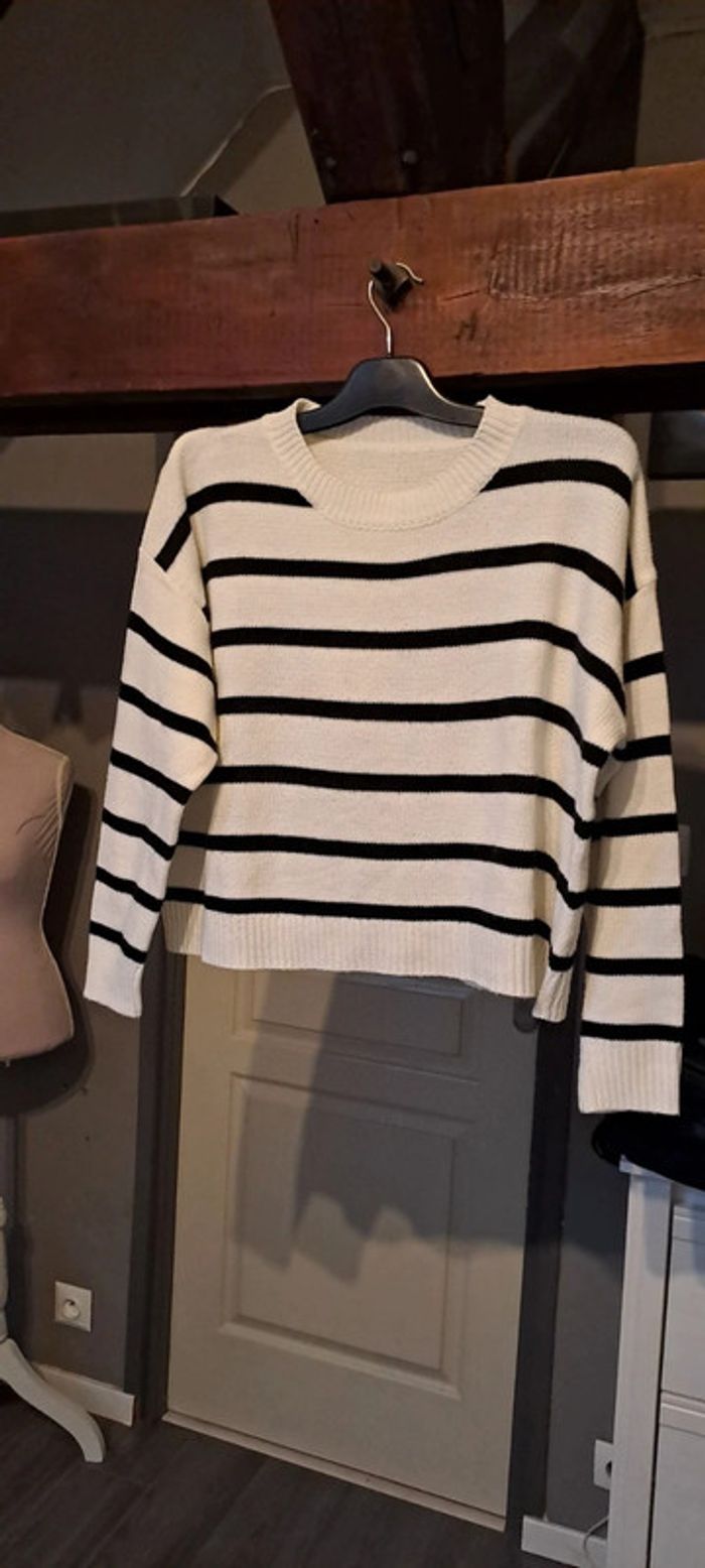 Pull tricot large. Shein. Taille 40.