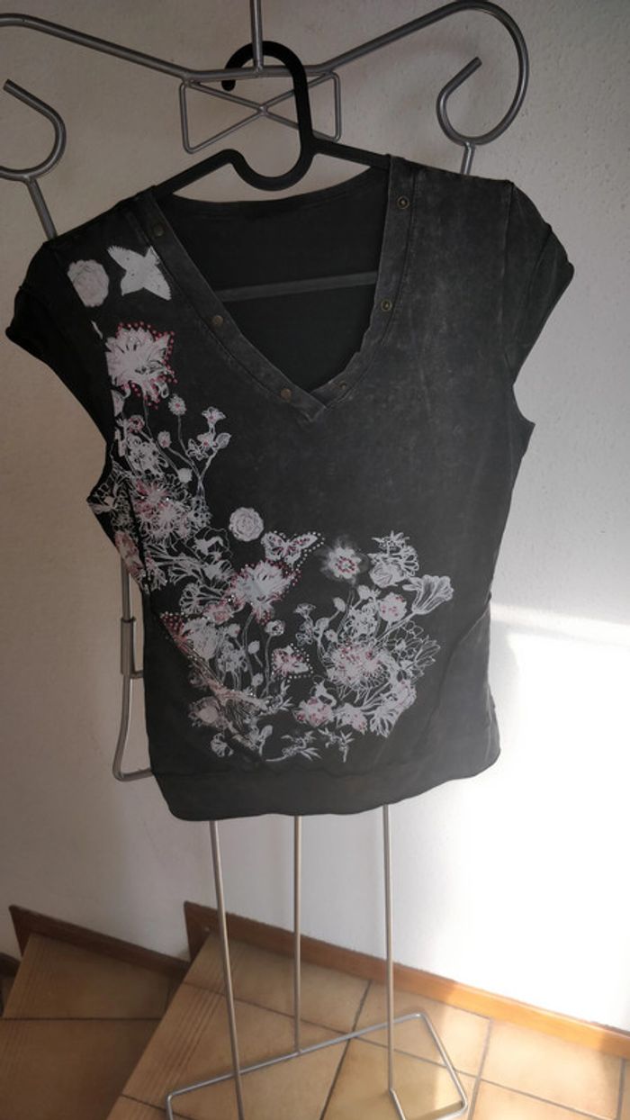 Top avec strass taille 38