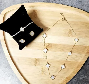 Collier + Bracelet + Boucles d’oreilles
