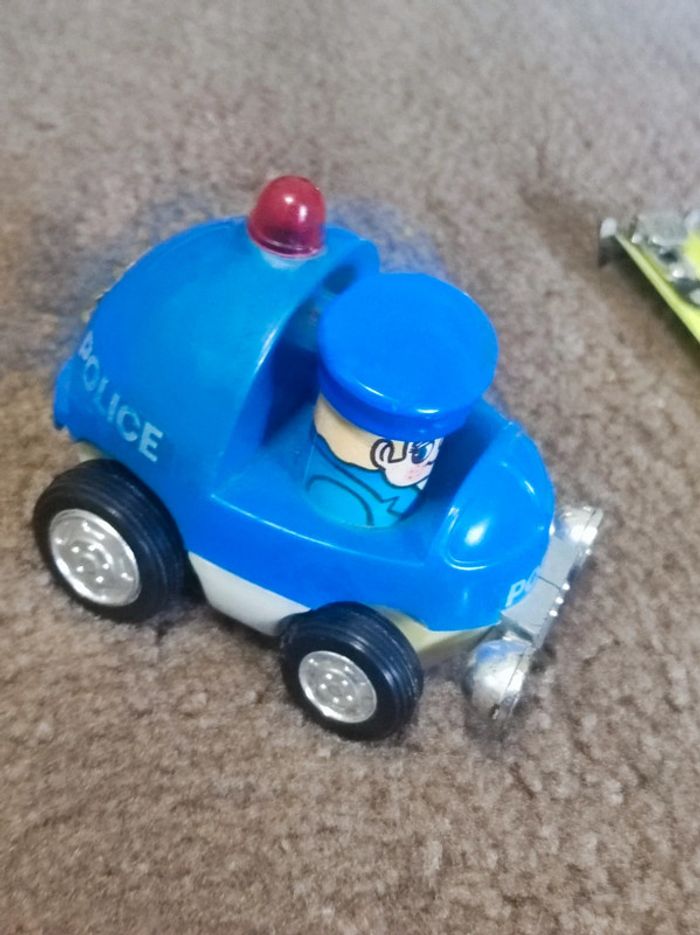 voiture police ancienne avec clef mecanique - photo numéro 3
