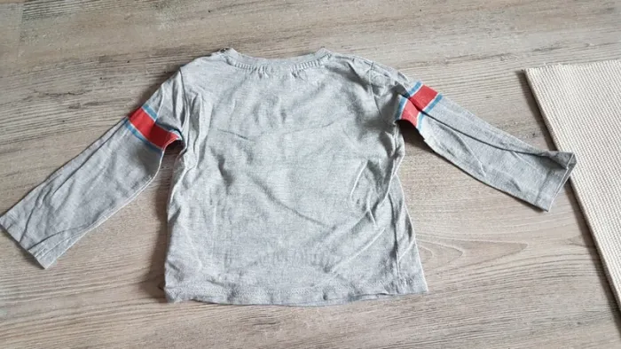 T shirt manches longues Superman 18 mois - photo numéro 2