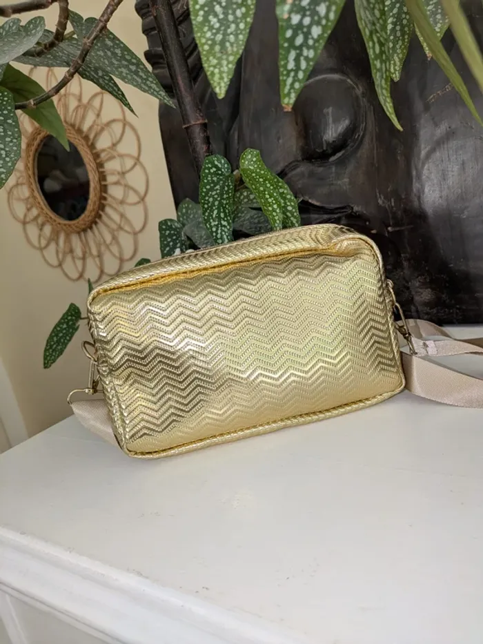 Petit sac à main bandoulière doré – couleur or – chic & tendance - photo numéro 4