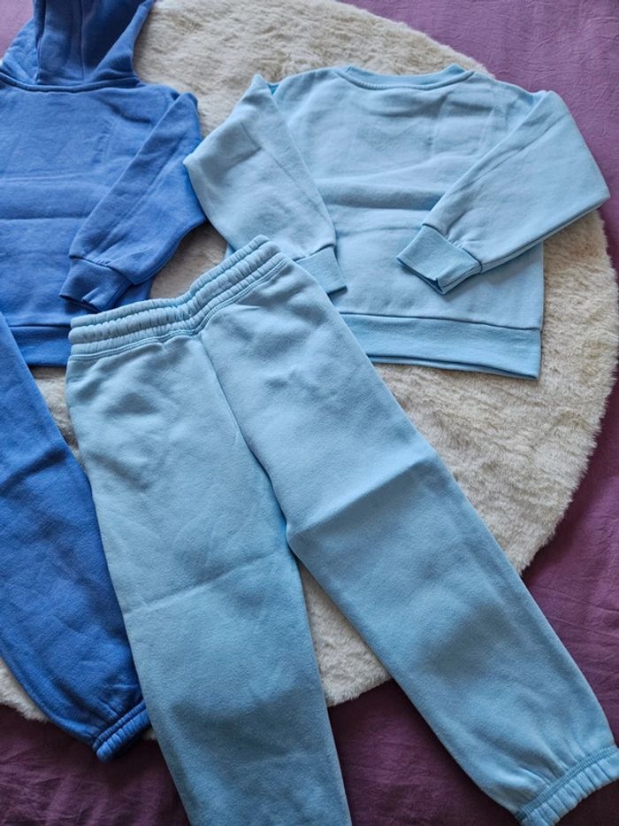 Lot de 2 ensembles Stitch et Reine des Neiges taille 3/4 ans neuf - photo numéro 8
