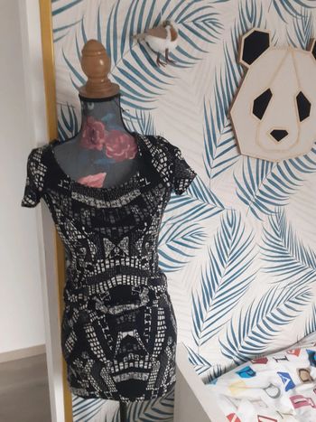 Robe moulante manches courtes XS