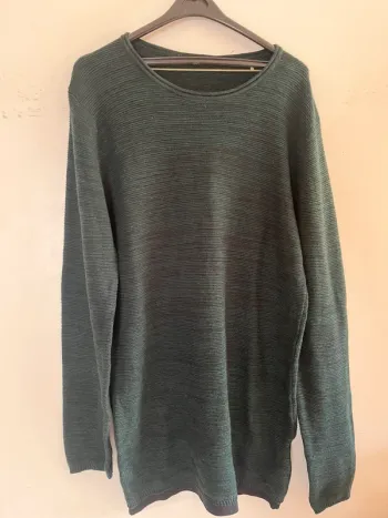 Pull vert foncé kaki manches longues mixte