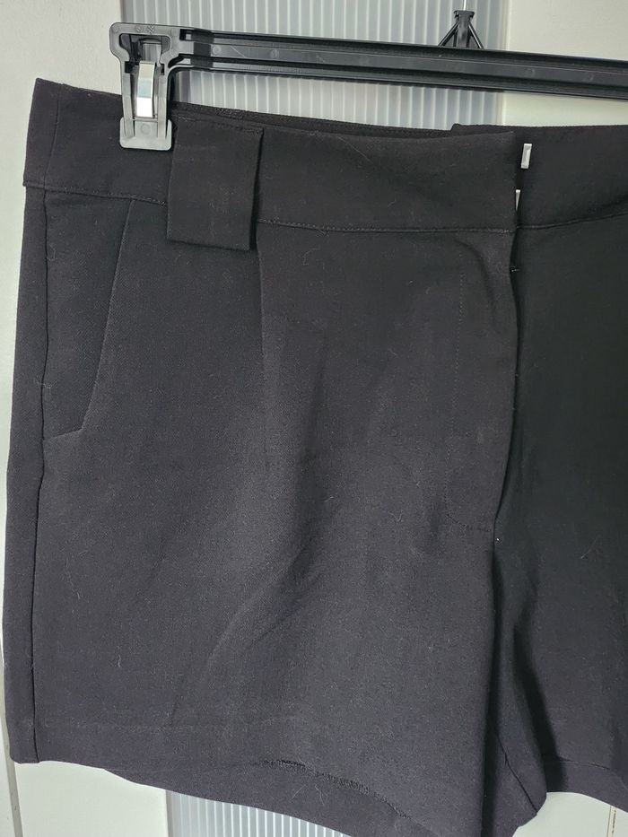 Short femme taille 44 - photo numéro 2