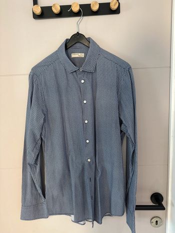 Chemise à petits motifs – Taille M, jamais portée