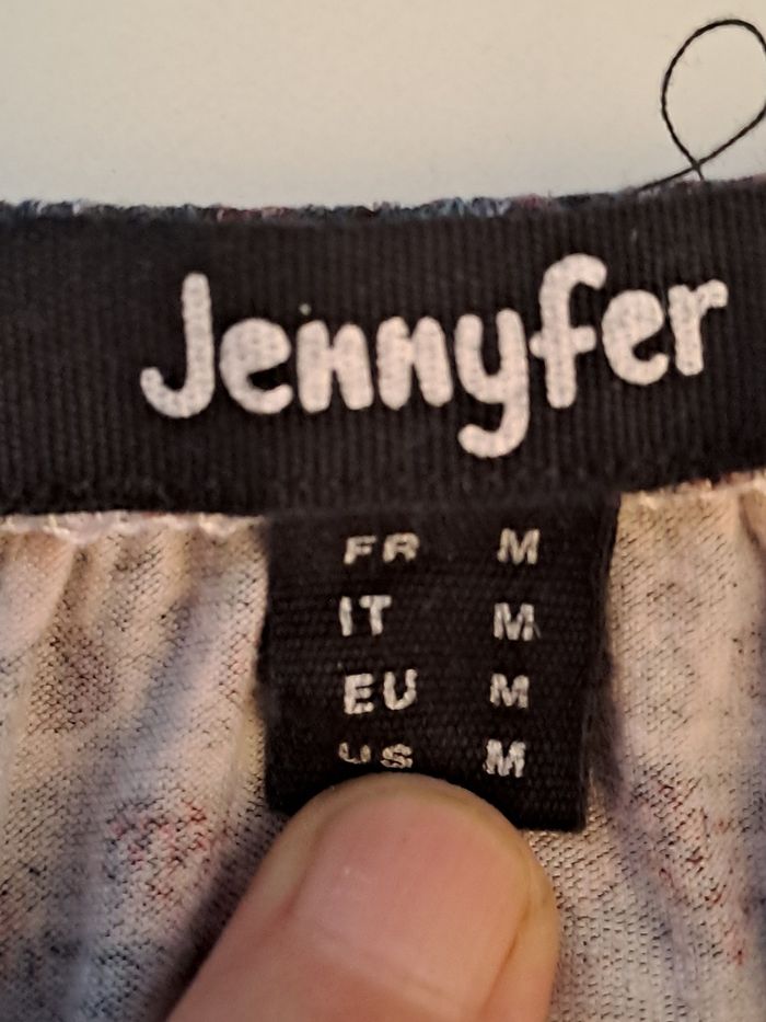 Bodie fantaisie ton violet - Marque Jennyfer - Taille 38 - État neuf. - photo numéro 5