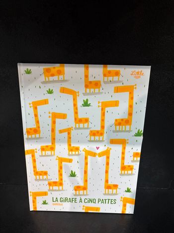 Livre enfants la girafe à cinq pattes