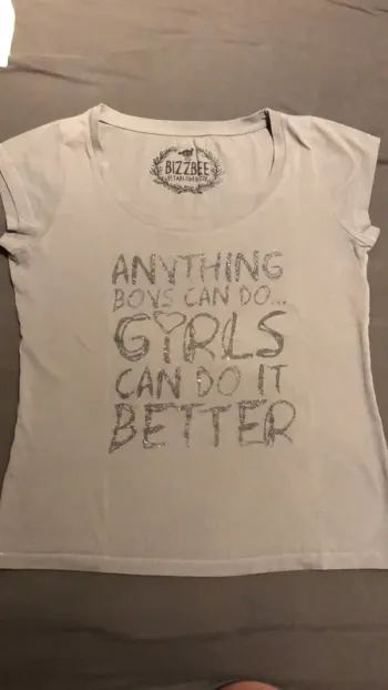 TEE shirt bizzbee