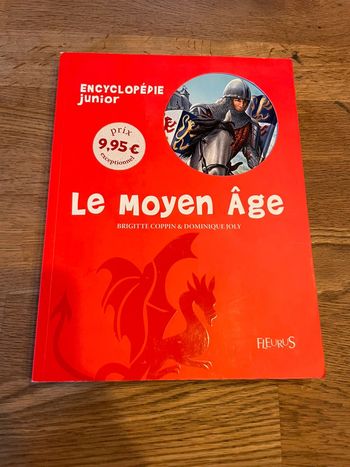 Livre Encyclopedie Junior Le moyen âge
