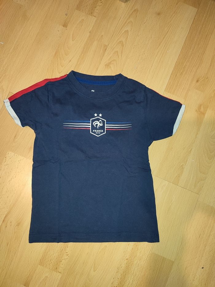 Tee shirt foot