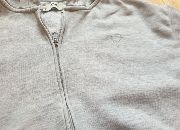 Sweat zippé gris C&A 9 ans à capuche - photo numéro 3