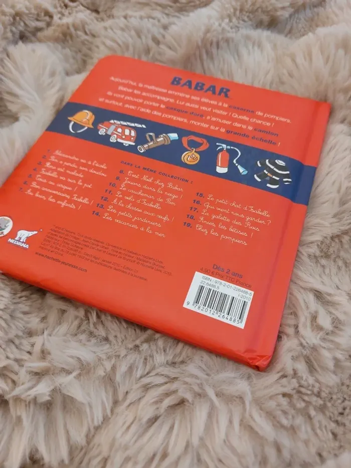 Livre bazar chez les pompiers - photo numéro 2