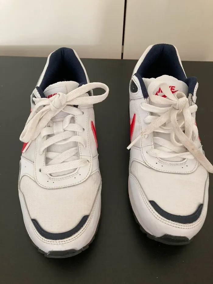 Nike basket blanche cuir et textile rouge - photo numéro 2