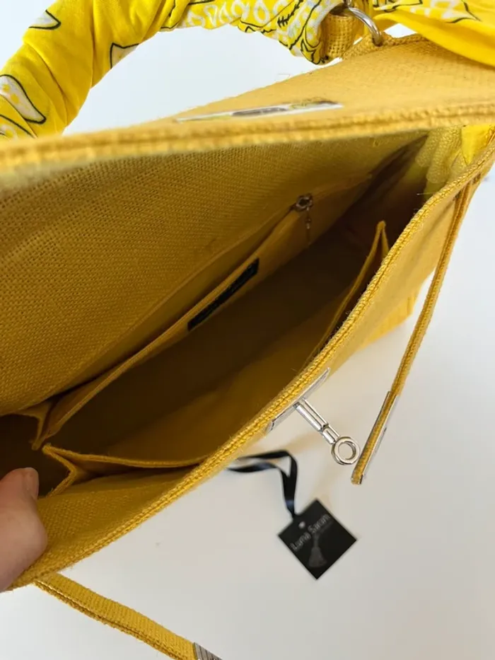 Sac jaune trapèze en raphia - photo numéro 4