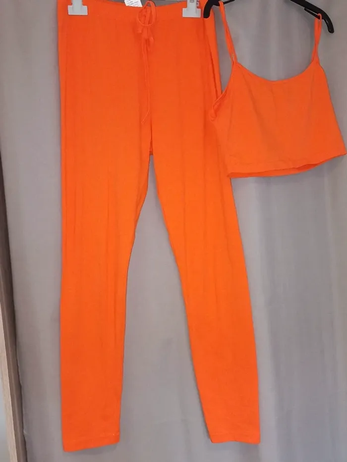 Ensemble orange - photo numéro 4