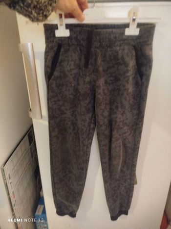 #kytie7ansgarcon. Jogging taille 7/8 ans